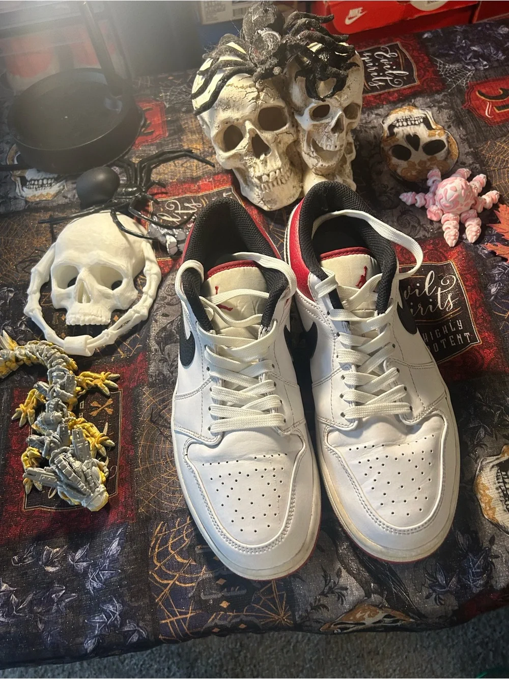 Nike Men’s White, Red and Black Low-Top Athletic Sneakers
